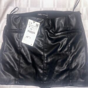 ZARA Faux Leather Mini Skort (reversible)– Size S (New with Tags)